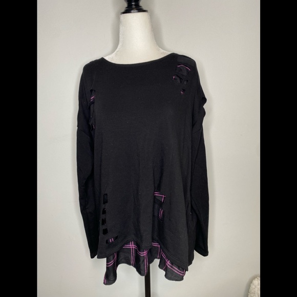 Generation Love Revolve Black Plaid Sweater Pink - Picture 3 of 8